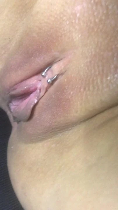 Look my pussy