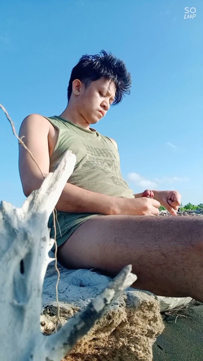 Asia Twink Beach Cum Adventure | Clip 1