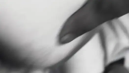 Cewek dengan kursi roda ini lagi ngentot kontol sampai matanya merem melek