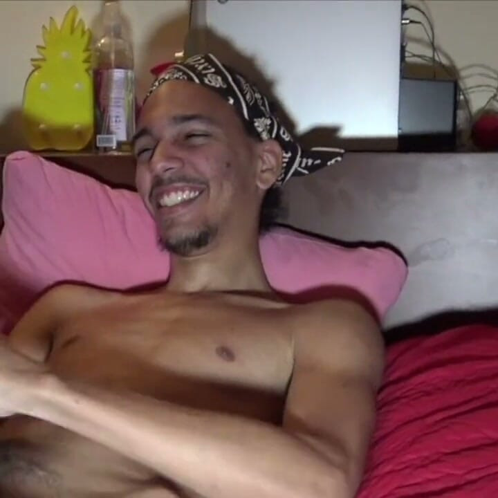 Bond femboyfucked raw bởi straight ebony twink