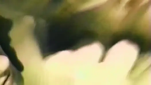 Cewek hot rambut cokelat lagi asik jilat dan fingering memeknya sampai muncrat banyak banget