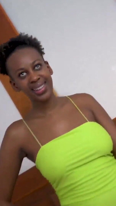 I watched this BIG TITS EBONY trade her broke BOYFRIENDs empty promises for a real shot at Miami | Clip 1