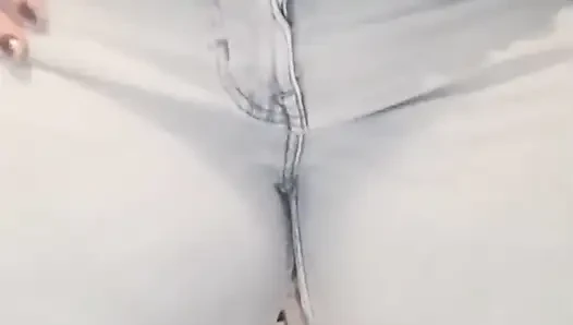 In meine Jeans pinkeln