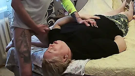 jerking off my dick to cum on my girlfriend