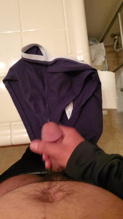Jerking my 5in cock till I cum