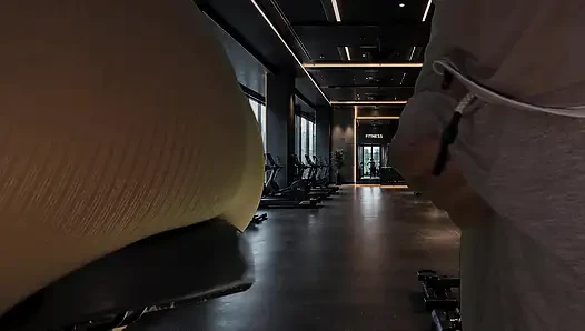 Rough sex with a stranger in the Gym and he came 2 Times.
