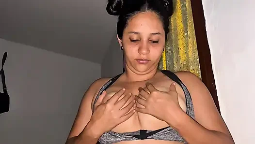 Tetanggaku menunggangiku adalah yang terbaik! Gerakkan pantat itu dengan cepat