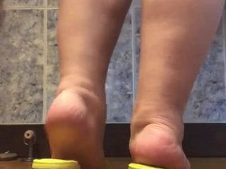 Yumyum en sandalias amarillo neón