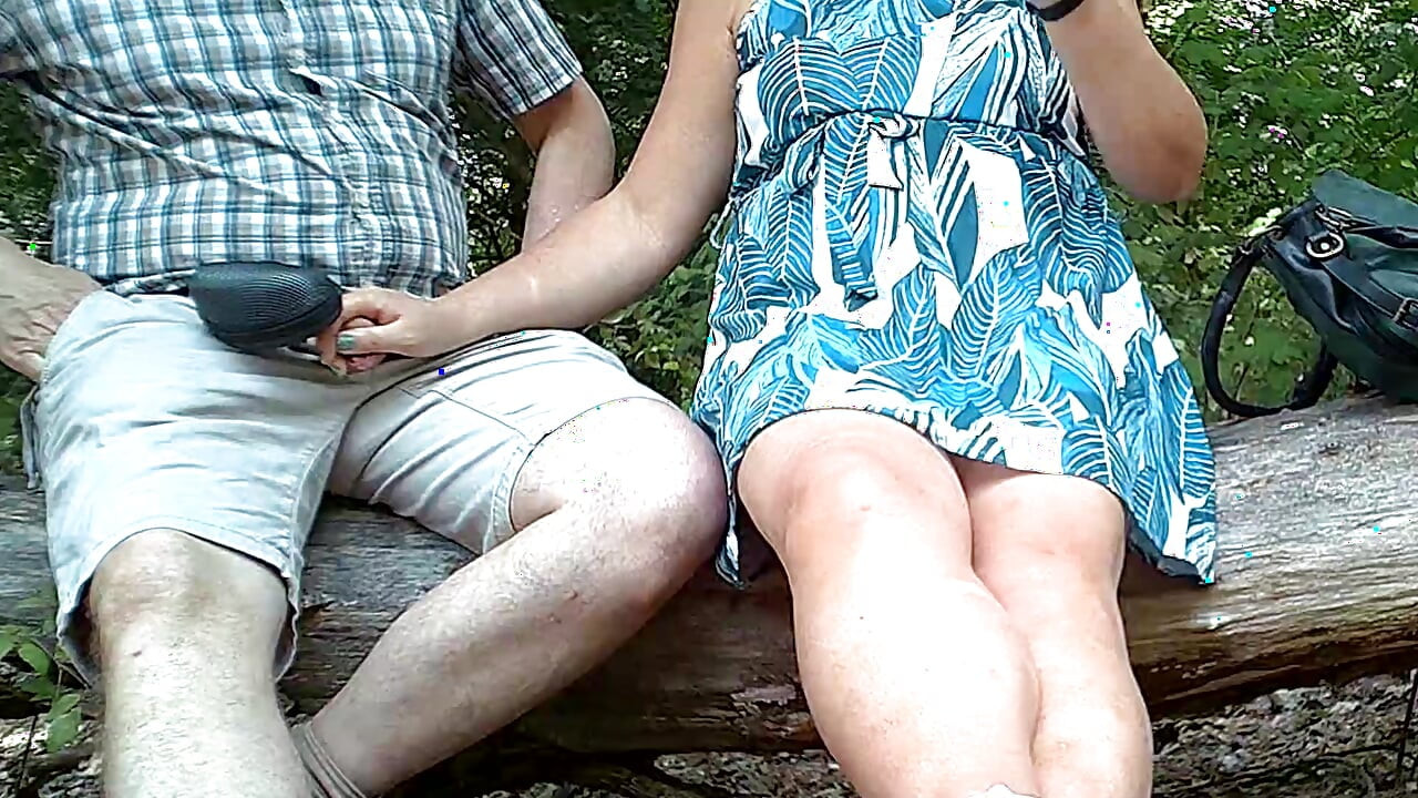 Handjob outdoors in the park in hot weather