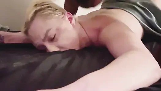 MILf miss ada ist diesen monat zu spät bei ihrer miete