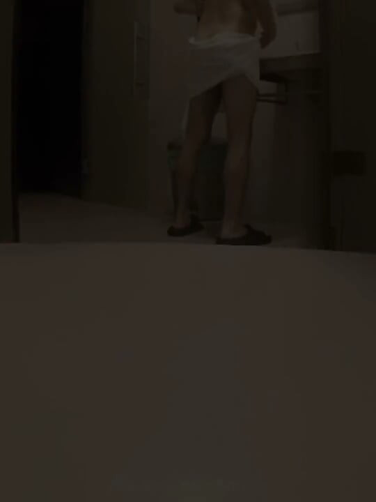 Quick and Risky Bareback Fuck in the Pool's Public Toilet - Almost Caught