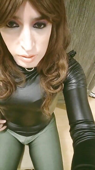 Masturbating with Leggins