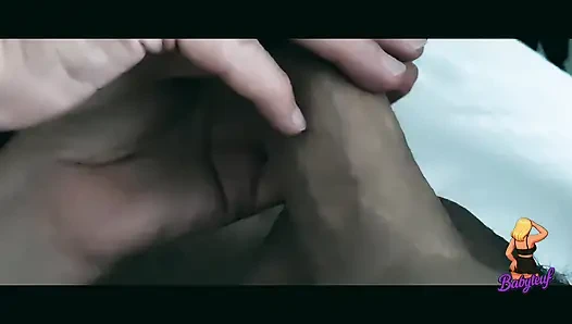 Schöne schöne stiefmutter lutscht gelangweilt schwanz in ihre zunge und dildos gleichzeitig