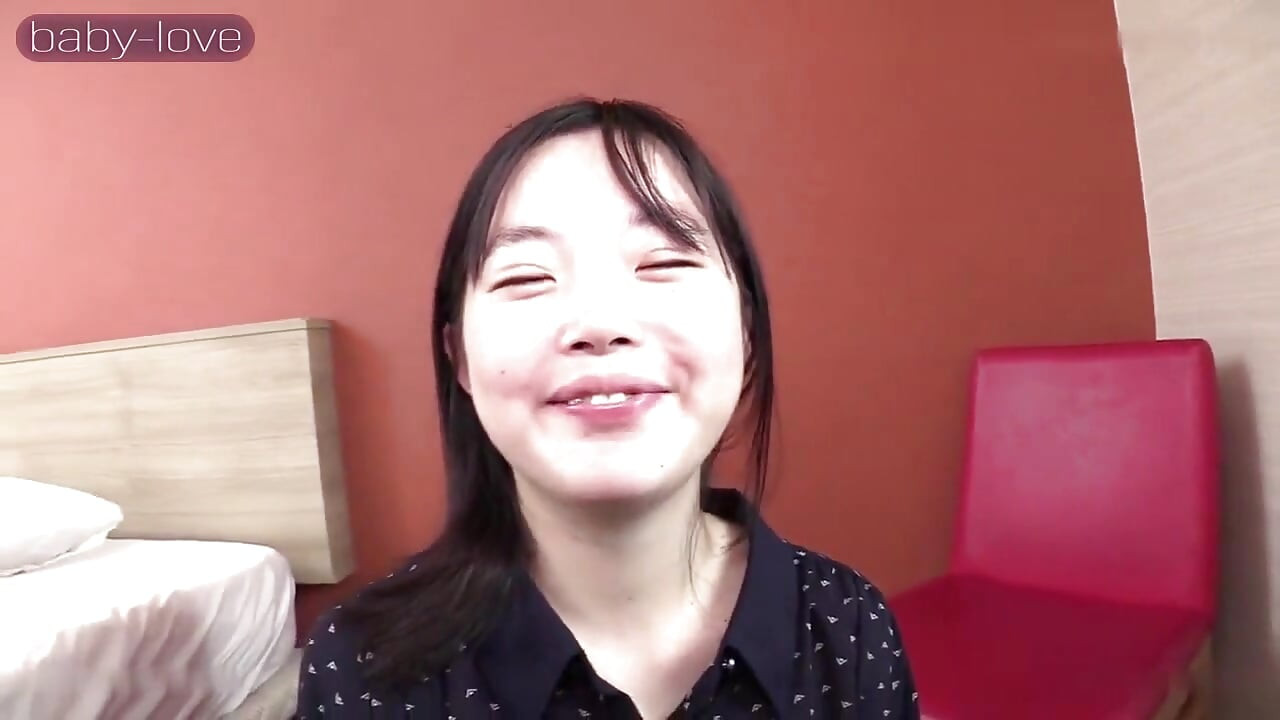Mako, 152Cm: 키가 작고, 다른 모든 면에서 잊을 수 없는