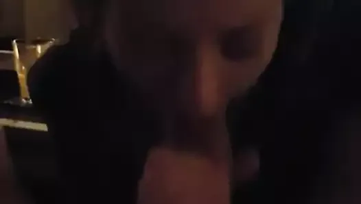 Ex gf sucking she says see can deepthroat but it wont fit