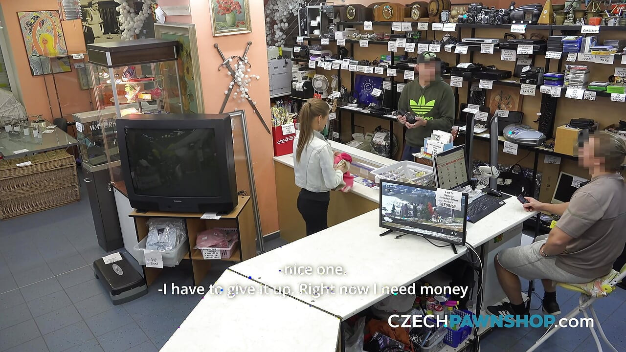 The stunning beauty (CzechPawnShop)