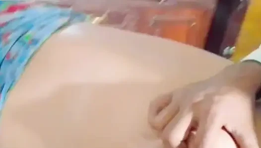 sveltina con l'amica di mia moglie