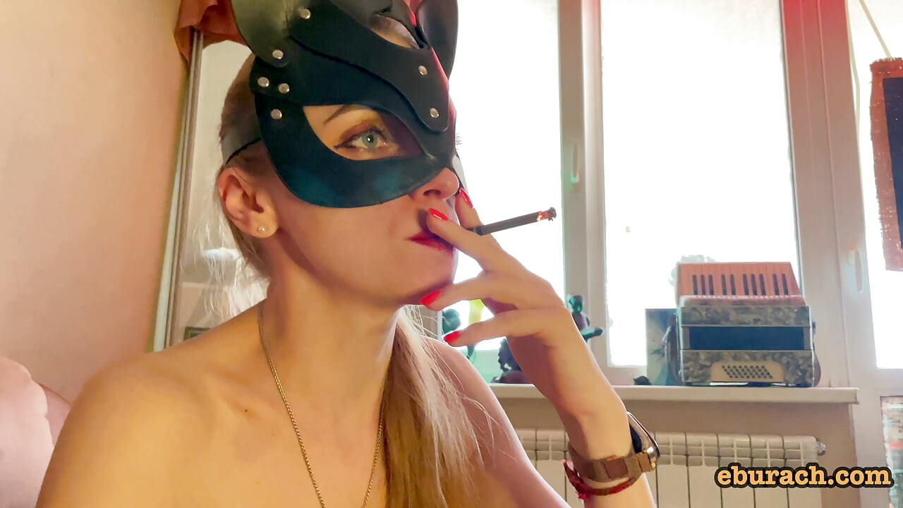 Blowjob with a Cigarette: Deep Swallowing, Egg Licking and Final in the Mouth
