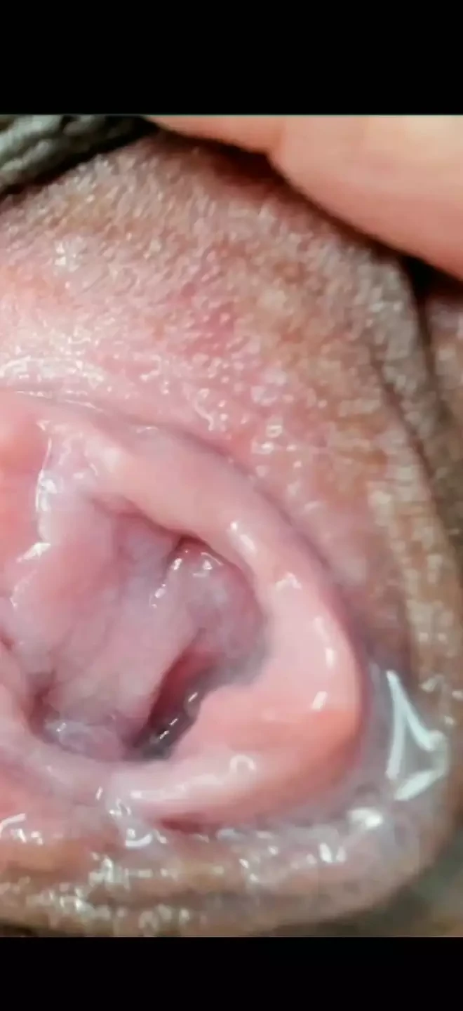 My sexy sister-in-law herself fingered her and extracted the juice
