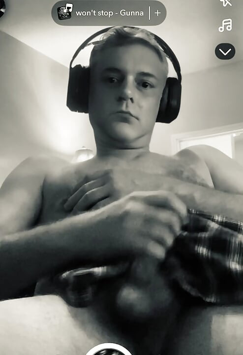 Solo jacking off