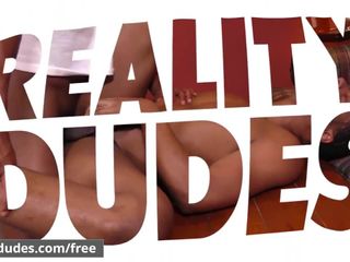 Reality dudes - Brooks Adams Savage Moore - vista previa del trailer