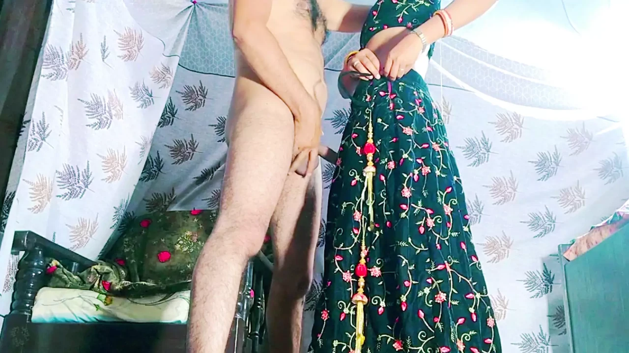 beautiful (GHAGHRA-CHOLI) indian Gujarati sister first time huge squrting lage shaking PART-2