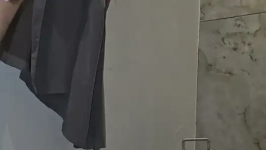 Amatör orta yaşlı seksi kadın amcığımın ve yüzümün her yerine boşalma patlamaları