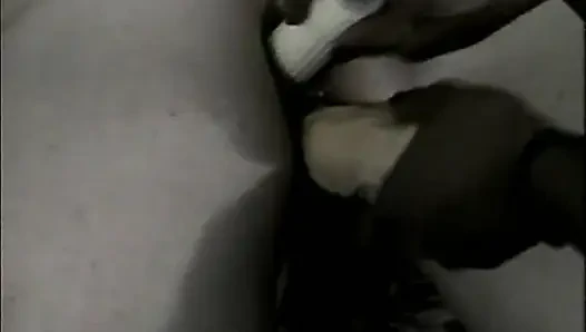 Reife blondine weit gedehnt von massiver bbc-fisting-action
