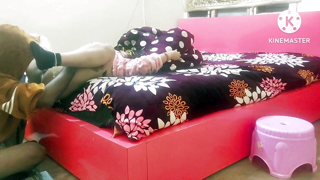 BBC Chor Ne Bhabhi Ko Berahmi Se Choda Aur Baar Baar Chodta Raha