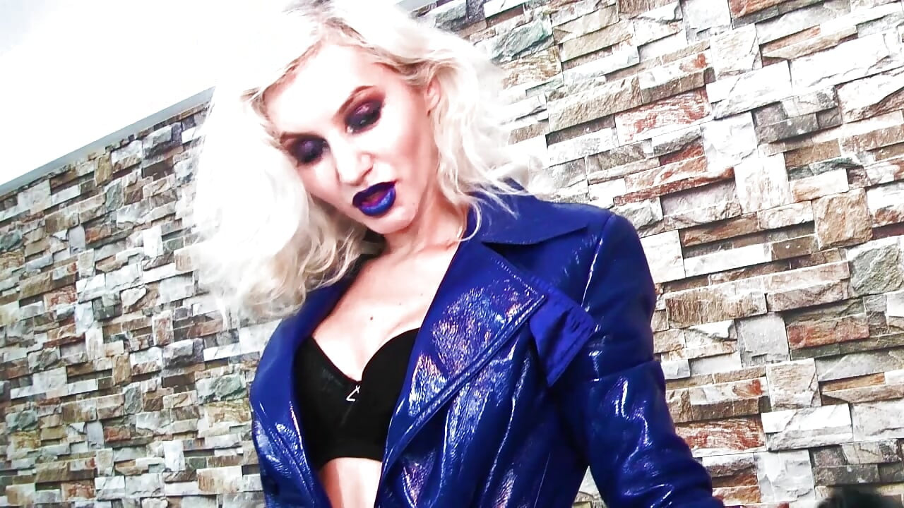 Femdom Lipstick Kisses