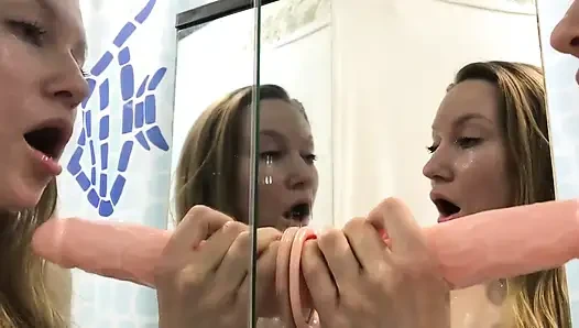 Senin Sert Penisin Için Derin Oral Seks Yapıyorum