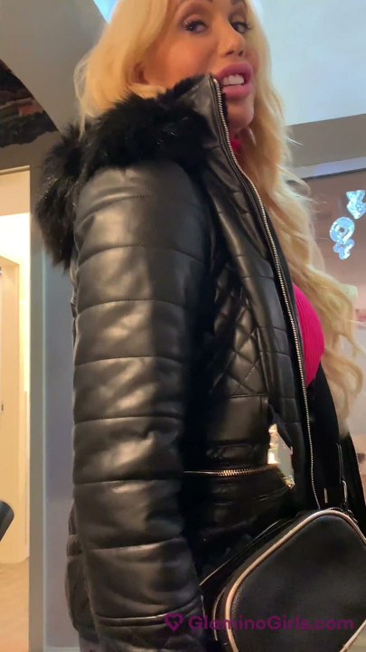 자지를 삼키는 토리 커밍스