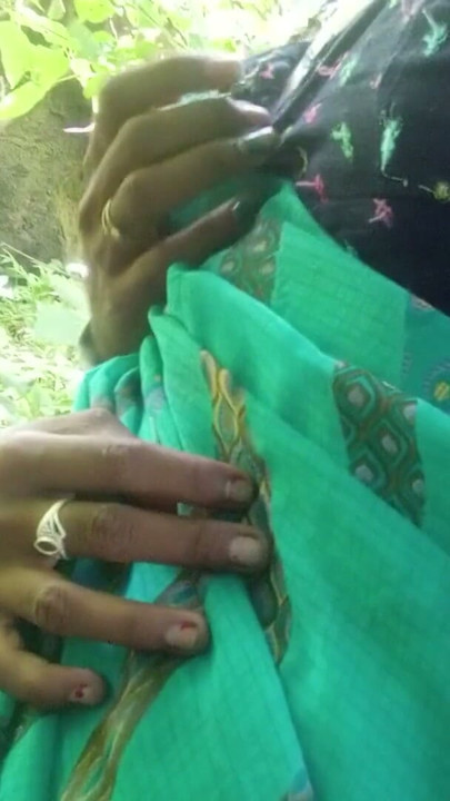 Today afternoon, bhabhi in law called devr in law to the jungle and fucked her slowly slowly. | Clip 1