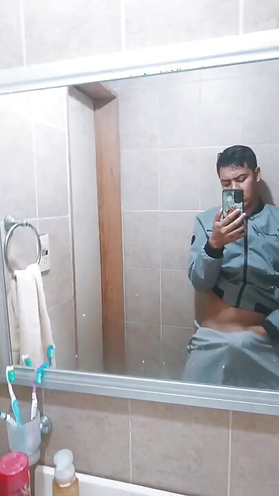 वर्ष का पहला हस्तमैथुन