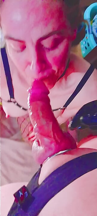 A Nighthore with 2 Phat Lips and thick Cum Stringers