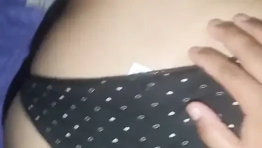 Pagi-pagi sama adik tiriku