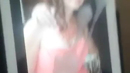 Güzel kızın boşalma anısına