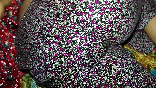 Çok seksi Sima Sarkar'ın büyük götü, Gulshan, Dakka'da harika bir sikiş videosu.