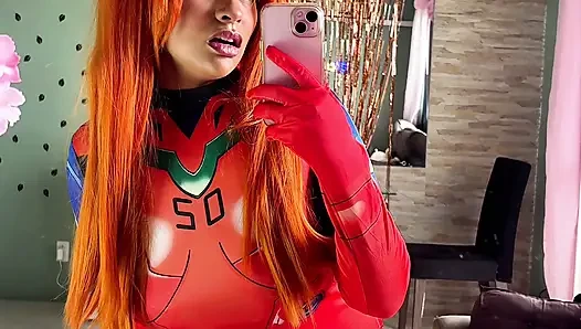 Kompilasi cewek semok kulit hitam asuka cosplay lagi asik muasin memeknya pakai butt plugsuit dan seragam