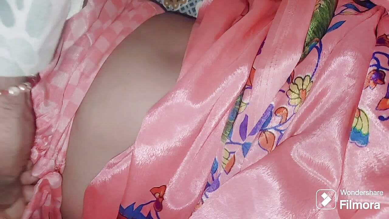 Chuddakad Wife Priya Sucking Her Muslim Friend's Penis at Her Parents' House, Full Face Video Hard Sloppy Sucking Creampie