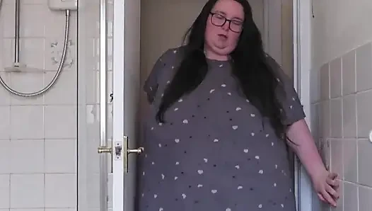 SSBBW Stripping in the Bathroom Fat Body Exploration