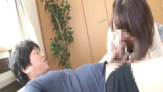 A066G02 A perverted mother-in-law with a strong sexual desire can't stand her son-in-law's erect...