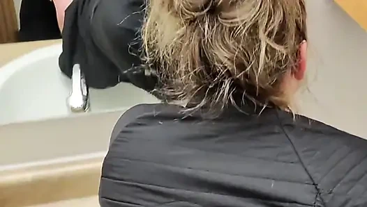 Скрытный секс с возбужденной женой в ванной после вечеринки