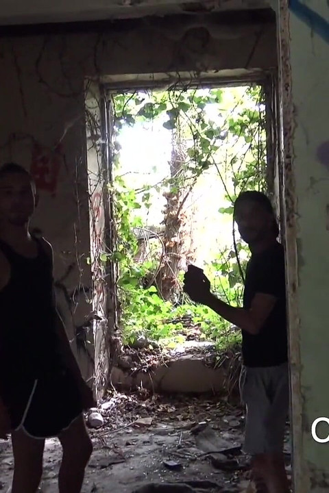 หนุ่มร่างเล็กโดนเย็ดเอาท์ดอร์ B Young Straight