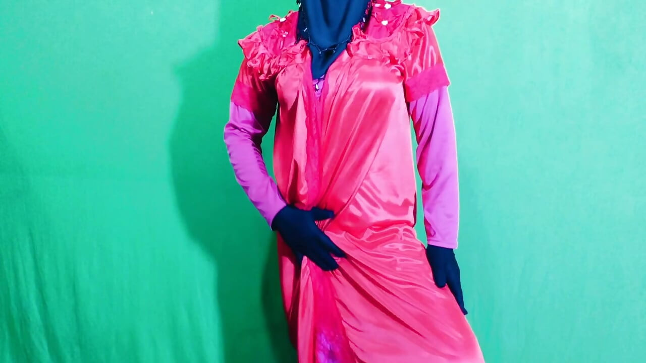 Ek khoobsoorat lokal grihini ki romantik vidiyo