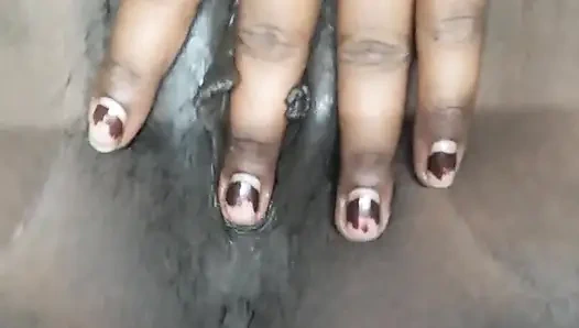 Yeni evli tatminsiz yenge ıslak amcığı parmaklıyor orgazm mastürbasyonu