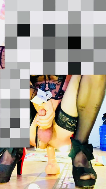 Prekrasna guza u čarapama