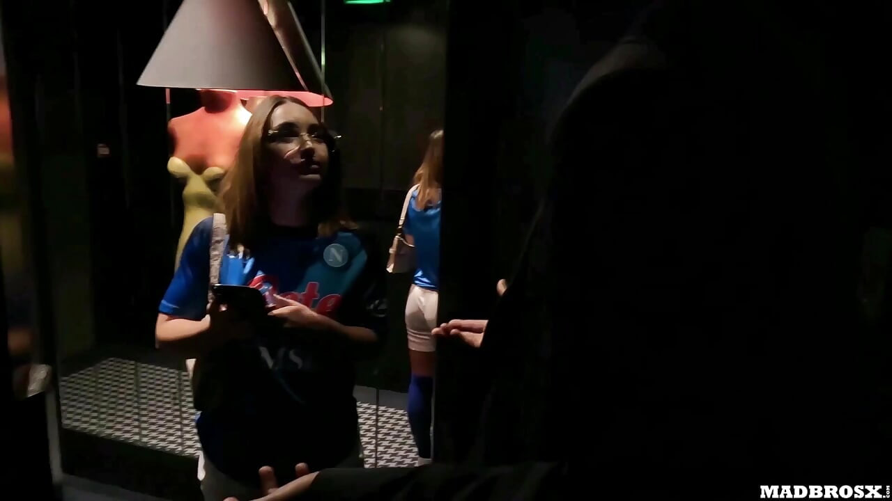 An Italian Fan From Napoli Cheats On Her Boyfriend And Agrees To Get Her Ass Pounded To Apologize !!!