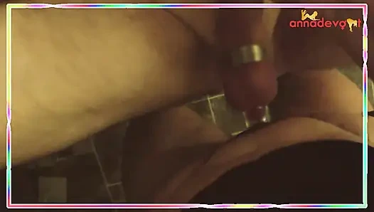 Sklavenarsch gefickt und abgemolken