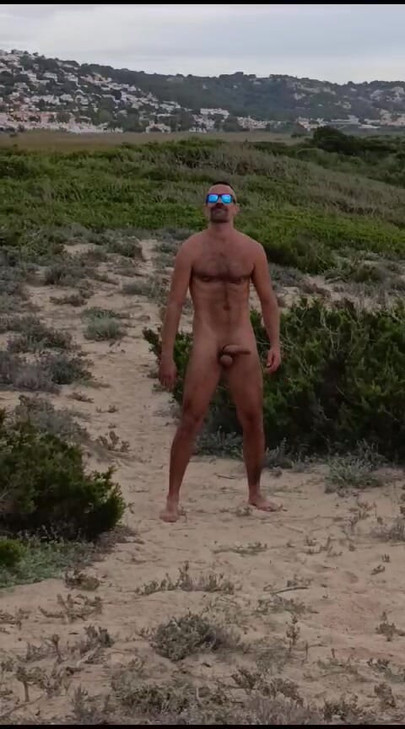 Showing dick in beach